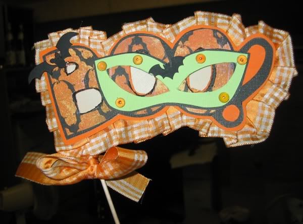 http://i986.photobucket.com/albums/ae349/AdelheidvonSchaf/Halloweenmaske.jpg