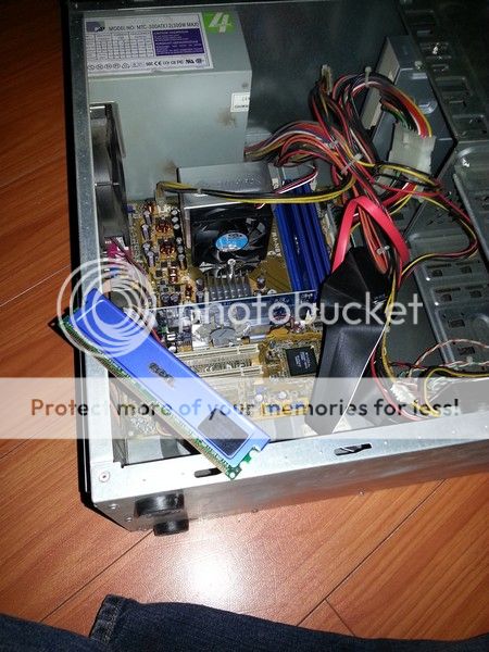 Motherboard Tower Asus A8N VM AMD Athlon 64 3200 2 00GHz 4GB Geil PC3200 DDR400